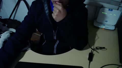 powerfulzeus2 online show from October 2, 2:43 am