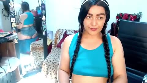 Snapshot of ppepittaaredd chatting on December 25, 7:35 am maryana online show from December 25, 7:35 am