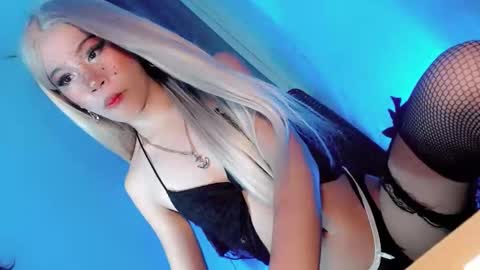 Snapshot of precious_gem1 chatting on October 21, 6:11 pm GODDESS PRECIOUS online show from October 21, 6:11 pm