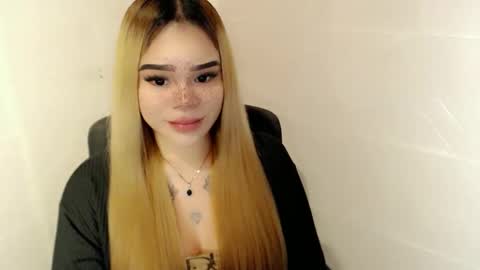 MAXXINE online show from February 14, 11:13 am