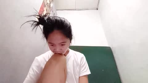 Dinah online show from March 11, 12:33 am