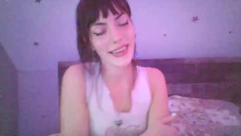 presentpatchouli online show from April 7, 11:40 pm