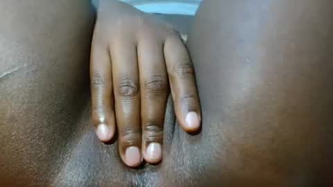 Snapshot of pretty5552 chatting on October 28, 8:10 pm Pretty online show from October 28, 8:10 pm