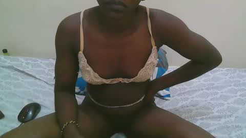 pretty online show from March 26, 10:48 pm