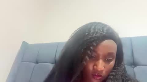 independent model online show from September 22, 4:55 pm