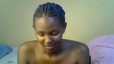 Snapshot of pretty_liny chatting on October 14, 10:13 pm pretty_liny online show from October 14, 10:13 pm