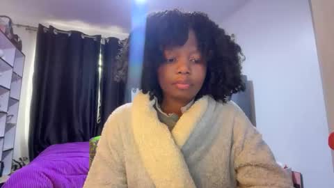 Pretty peaches online show from March 14, 5:11 am