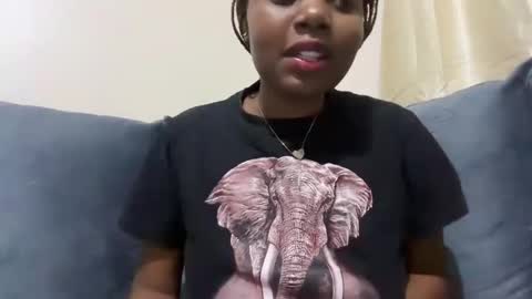 Pretty peaches online show from December 22, 3:52 pm