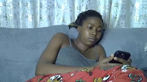 pretty_petite24 online show from March 7, 7:36 pm