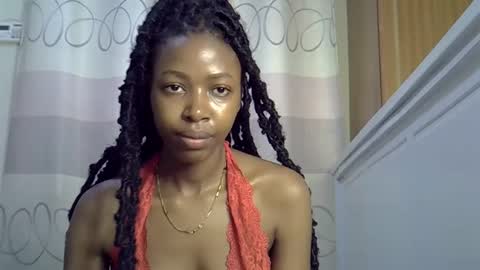 pretty_petite24 online show from January 27, 7:56 am