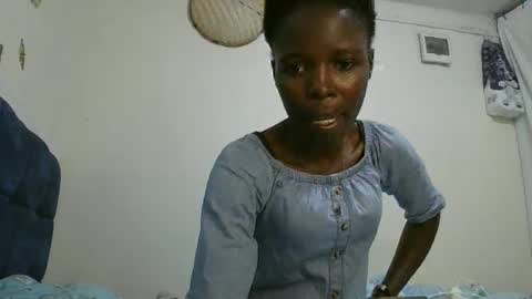 pretty_petite_ebony online show from November 22, 9:56 pm