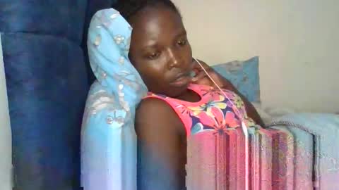 pretty_petite_ebony online show from February 7, 3:37 pm