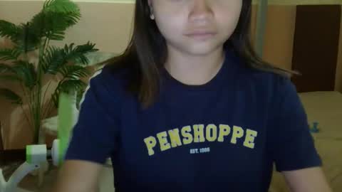 pretty_yanaah16 online show from March 17, 8:30 am