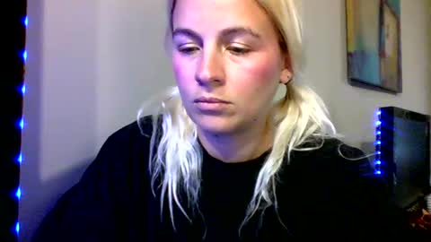 Missy  Jack online show from June 18, 6:02 pm