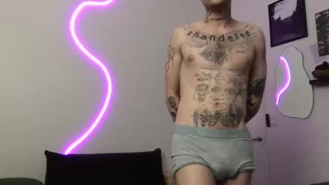 pretty boy online show from October 30, 3:18 am