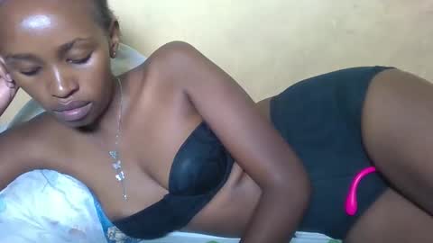 prettycarl_2 online show from February 7, 6:16 am