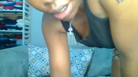 Snapshot of prettyela chatting on September 10, 12:44 am PrettyEla online show from September 10, 12:44 am