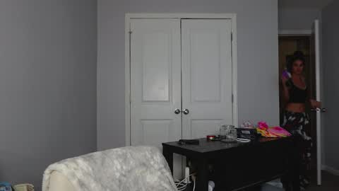 prettygirllltorii online show from March 27, 10:33 pm