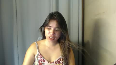 Snapshot of prettylicious_girl chatting on October 22, 2:15 am precious online show from October 22, 2:15 am