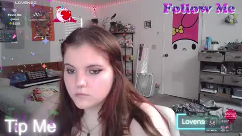 Snapshot of prettypearl123 chatting on October 10, 12:05 am pretttypearl online show from October 10, 12:05 am