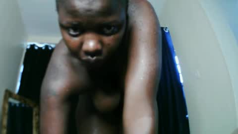 prettyreen online show from December 15, 7:04 am