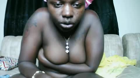 prettyreen online show from February 25, 3:09 pm