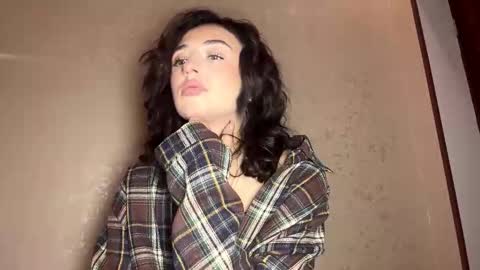 Sofi online show from December 15, 12:23 pm