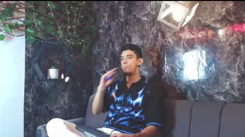 prince_arthur77 online show from February 1, 3:42 pm