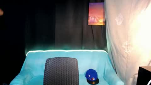 Snapshot of prince_zaijan chatting on February 22, 7:36 pm Prince Zaijan online show from February 22, 7:36 pm