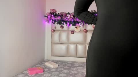 princess_tokyo_ online show from December 16, 4:19 am