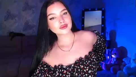 princessamira1 online show from December 2, 1:07 am