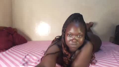 Snapshot of princesscheekyx chatting on October 14, 11:24 am princesscheekyx online show from October 14, 11:24 am