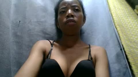 prisca880319 online show from May 3, 2:50 am