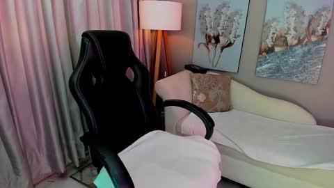 Priya Rose online show from September 30, 9:14 pm