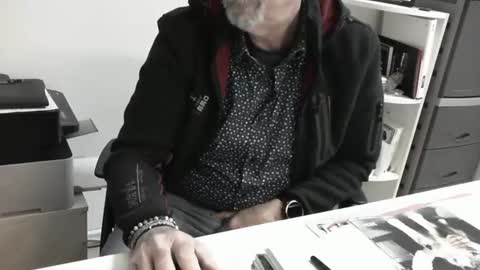 mature hairy guy online show from February 26, 5:53 pm