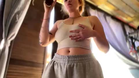 Queen of Pain online show from June 7, 7:13 am