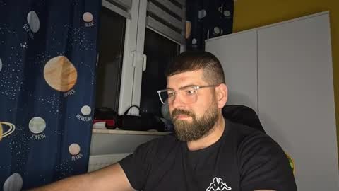 Snapshot of ptoku1985 chatting on October 7, 10:00 am ptoku1985 online show from October 7, 10:00 am