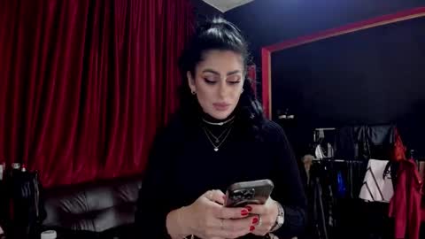 Snapshot of puffy_love chatting on October 16, 6:35 am MissPuffyLove online show from October 16, 6:35 am