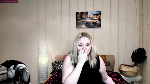 puffybun online show from March 3, 12:04 am