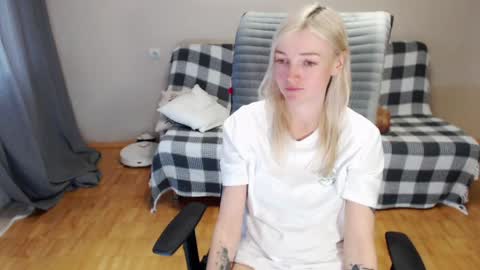 Polly online show from May 16, 6:54 am