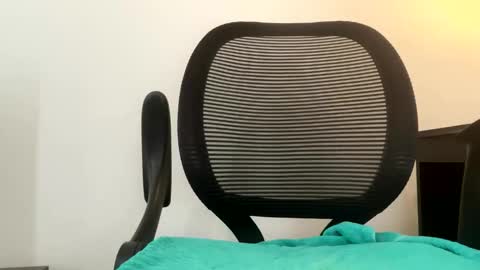 punkerboi182 online show from April 16, 4:23 am