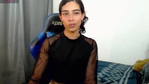 Cris online show from February 13, 6:44 pm