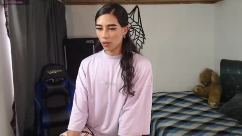 Cris online show from April 14, 5:38 pm