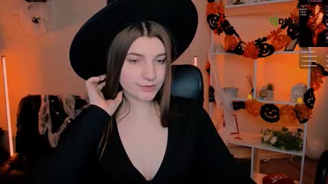 Ask me3 online show from October 25, 9:19 am