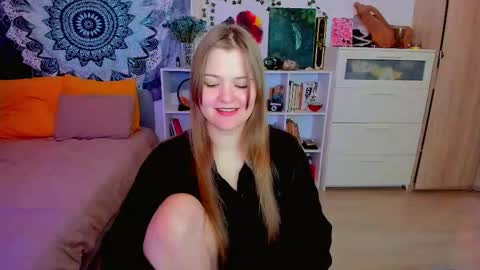 Miss Hanna online show from December 1, 5:33 pm