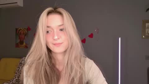 Bella online show from February 24, 5:43 am