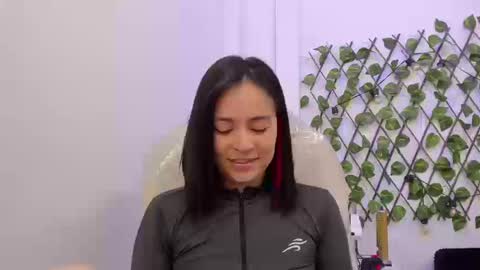 Snapshot of purple_slut_ chatting on September 16, 2:09 pm Anna online show from September 16, 2:09 pm