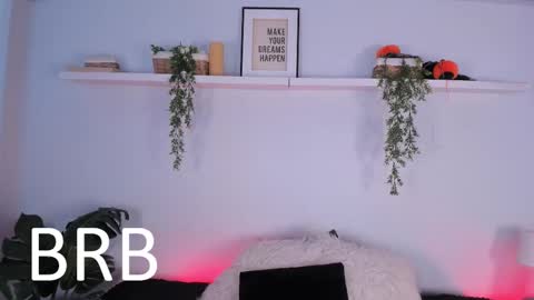 Chloe online show from November 22, 1:09 pm