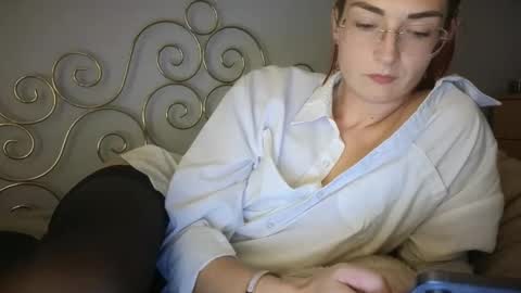 Snapshot of purplerainn69 chatting on October 21, 8:12 pm PurpleRainn69 Dina online show from October 21, 8:12 pm