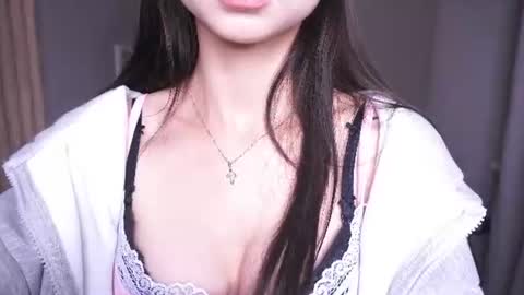 Kiki online show from July 18, 6:10 pm